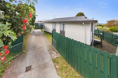 Photo of property in 4/15 Barneys Farm Road, Clendon Park, Auckland, 2103