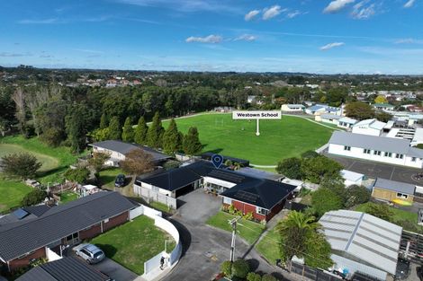 Photo of property in 33e Sanders Avenue, Westown, New Plymouth, 4310