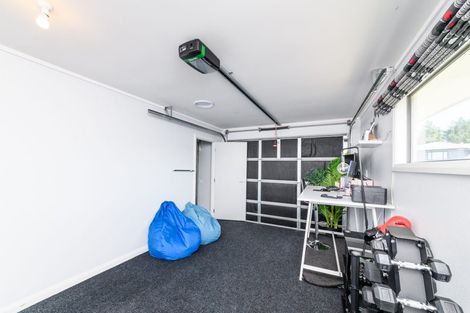 Photo of property in 5 Stratford Court, Fitzherbert, Palmerston North, 4410