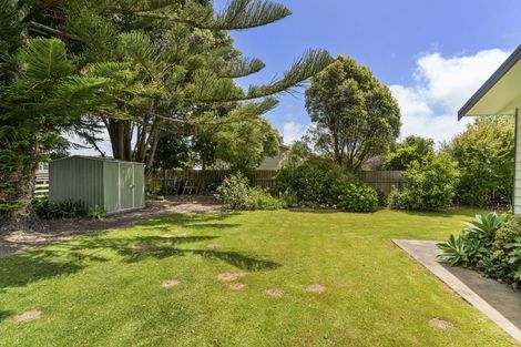 Photo of property in 20 Kiharoa Street, Otaki Beach, Otaki, 5512