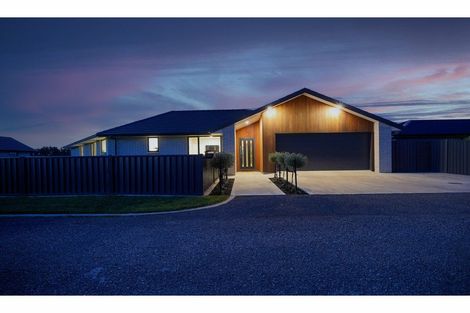 Photo of property in 32 Lindsay Way, Grasmere, Invercargill, 9810