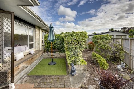 Photo of property in 2/512 Fitzroy Avenue, Hastings, 4122