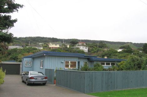 Photo of property in 3 Park Avenue, Tawa, Wellington, 5028