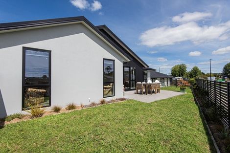 Photo of property in 1 Glenbervie Drive, Glenbervie, 0173