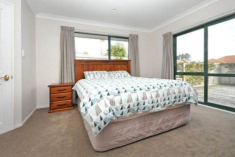 Photo of property in 26 Waitoa Street, Waiuku, 2123