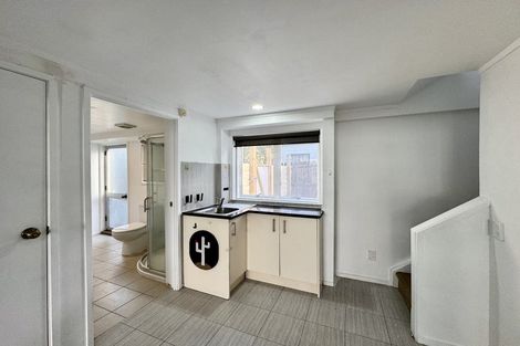 Photo of property in 2/144 Bradbury Road, Botany Downs, Auckland, 2010