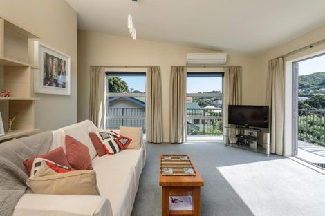 Photo of property in 23 Waikato Street, Island Bay, Wellington, 6023