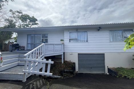 Photo of property in 27 Cedar Heights Avenue, Massey, Auckland, 0614