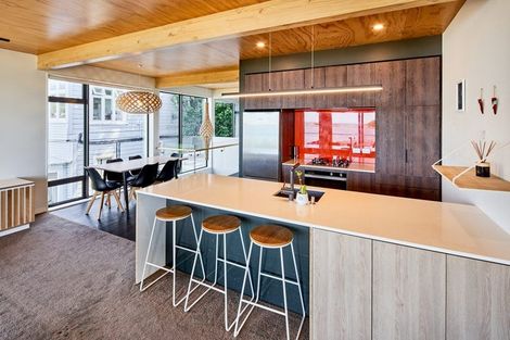 Photo of property in 196 The Esplanade, Island Bay, Wellington, 6023