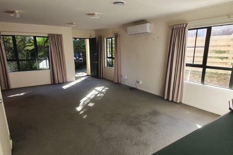 Photo of property in 16a Parsons Glen, Karori, Wellington, 6012