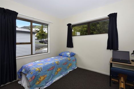 Photo of property in 1 Clovelly Street, Atawhai, Nelson, 7010