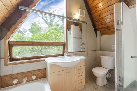 Photo of property in 4/8 Bagnall Avenue, Point England, Auckland, 1072