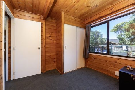 Photo of property in 14 Muscat Place, Henderson, Auckland, 0612