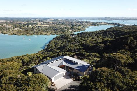 Photo of property in 329 Wharau Road, Kerikeri, 0293