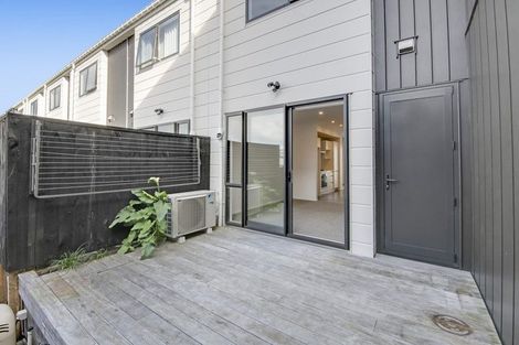 Photo of property in 4/1 Scott Road, Hobsonville, Auckland, 0616