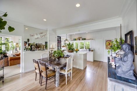 Photo of property in 56 Lucknow Road, Havelock North, 4130