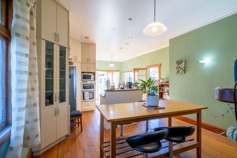 Photo of property in 37 Shamrock Street, Takaro, Palmerston North, 4412