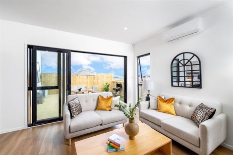 Photo of property in 11 Horokaka Street, Massey, Auckland, 0614