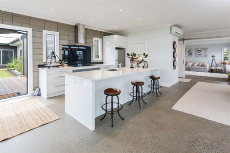 Photo of property in 4 Bernora Crescent, Bombay, 2675