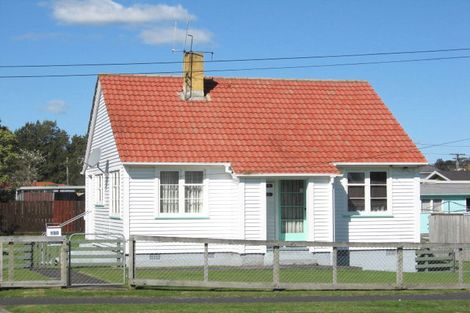 Photo of property in 130 Hakanoa Street, Huntly, 3700