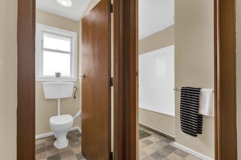 Photo of property in 2/42 North Avon Road, Richmond, Christchurch, 8013