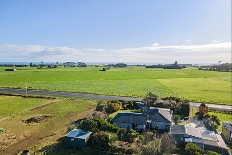 Photo of property in 7210 South Road, Warea, New Plymouth, 4381