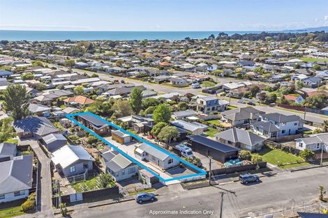 Photo of property in 8 Woodgrove Avenue, North New Brighton, Christchurch, 8083