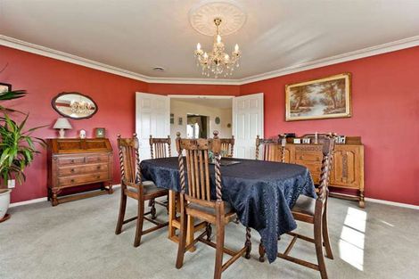 Photo of property in 10/199 Birdwood Road, Massey, Auckland, 0614