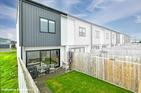 Photo of property in 22 Koiora Road, Clarks Beach, 2122