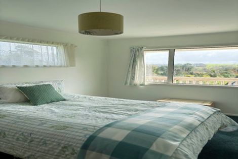 Photo of property in 2/28 Waiau Street, Torbay, Auckland, 0630