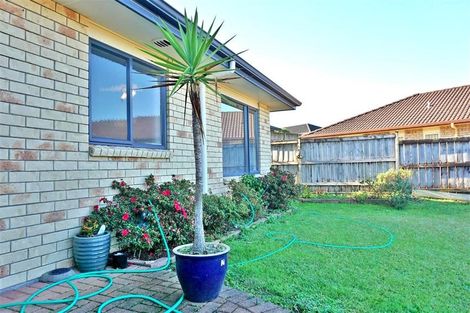 Photo of property in 45 Magic Way, Randwick Park, Auckland, 2105