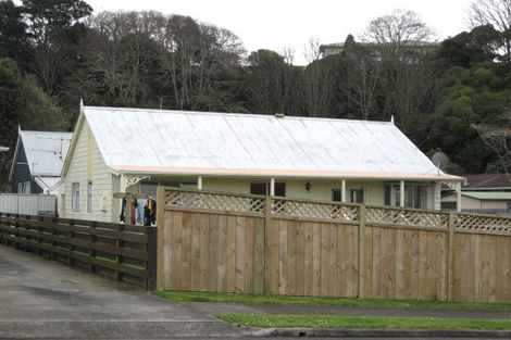 Photo of property in 17c Thames Street, Welbourn, New Plymouth, 4310