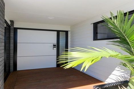 Photo of property in 5a Tupuhi Place, Highlands Park, New Plymouth, 4312