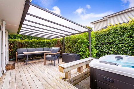 Photo of property in 105b Matipo Road, Te Atatu Peninsula, Auckland, 0610