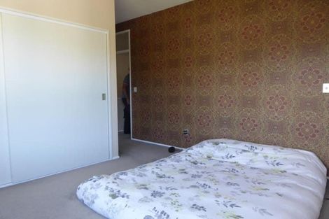 Photo of property in 42 Saddleback Grove, Karori, Wellington, 6012