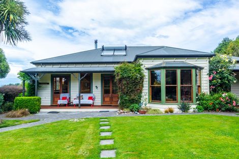 Photo of property in 1 Macdonald Street, Geraldine, 7930