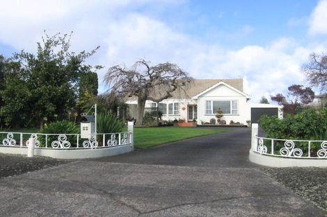 Photo of property in 86 Florence Avenue, Palmerston North, 4414
