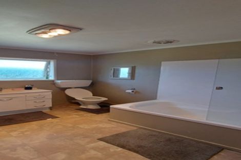 Photo of property in 2/11 Celtic Crescent, Ellerslie, Auckland, 1051