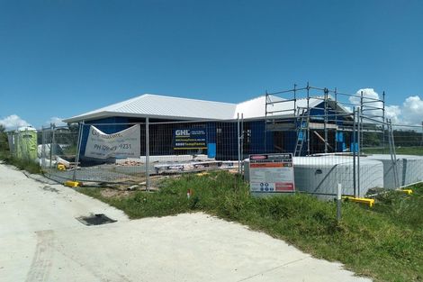 Photo of property in 35 Weka Street, Mangawhai, 0505