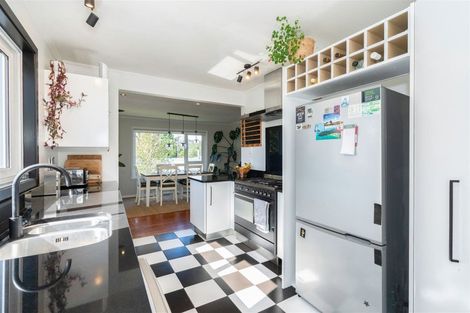 Photo of property in 11 Titoki Road, Raumati Beach, Paraparaumu, 5032