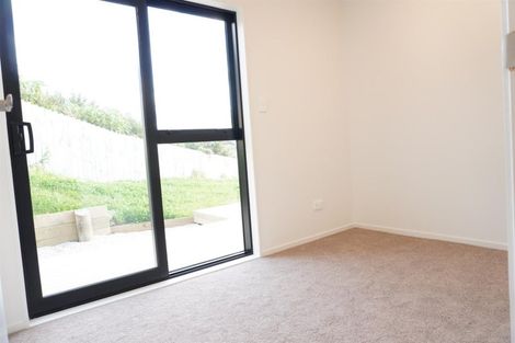 Photo of property in 24a Crestview Rise, Papakura, 2110