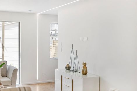 Photo of property in 14 Corporal Street, Papakura, 2110