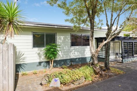 Photo of property in 1/62 Rua Road, Glen Eden, Auckland, 0602
