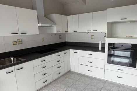 Photo of property in 20 Widmore Drive, Massey, Auckland, 0614