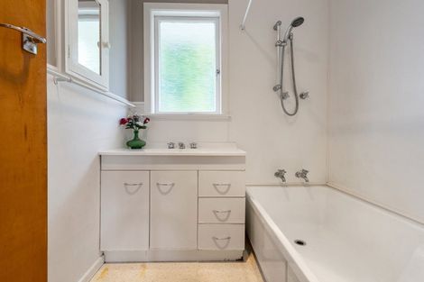 Photo of property in 58 Northolt Road, Fairview Downs, Hamilton, 3214