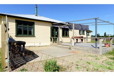 Photo of property in 19 Mount John Road, Waimate, 7977