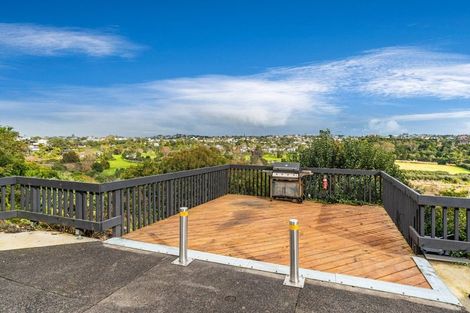 Photo of property in 1/86 Sylvan Avenue, Northcote, Auckland, 0627