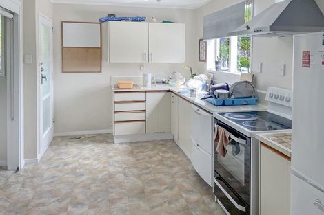 Photo of property in 3 Christchurch Crescent, Kelson, Lower Hutt, 5010