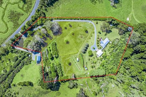 Photo of property in 215 Kaipara Flats Road, Warkworth, 0981