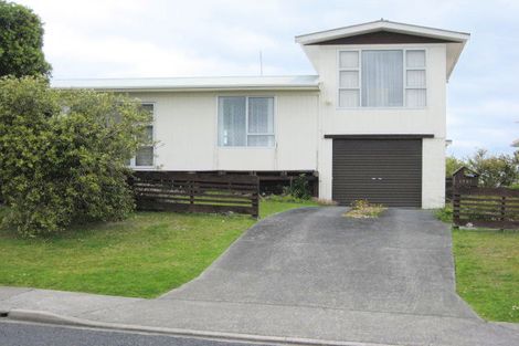 Photo of property in 1327 Whangaparaoa Road, Army Bay, Whangaparaoa, 0930